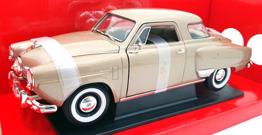 Road Signature 1/18 Scale 92478 - 1950 Studebaker Champion - Gold