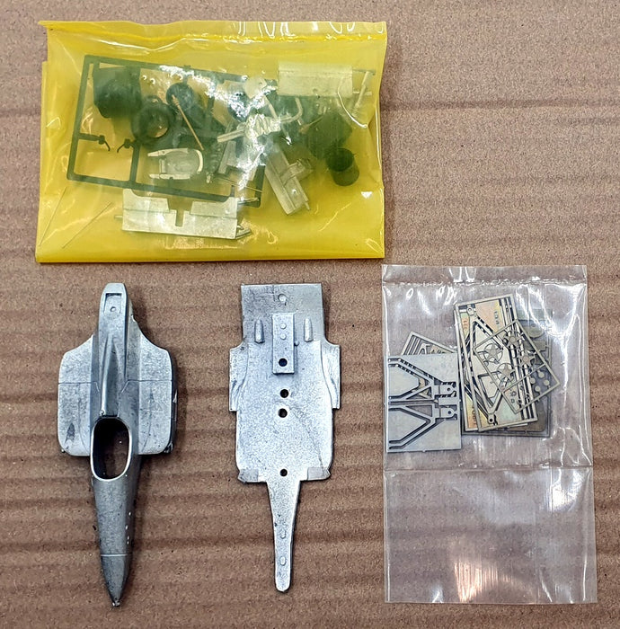 Tameo 1/43 Scale Unbuilt Kit TMK96 - Lola Lamborghini Lc89 GP San Marino 1989