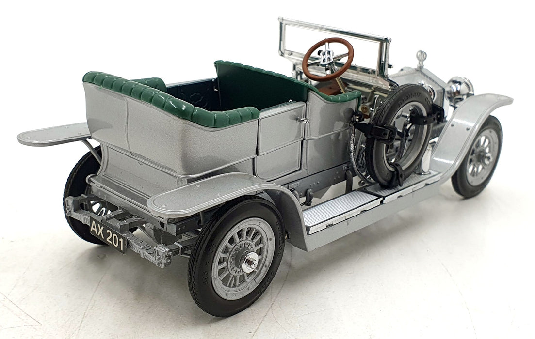 Franklin Mint 1/24 Scale 9126D - 1907 Rolls Royce Silver Ghost - Silver
