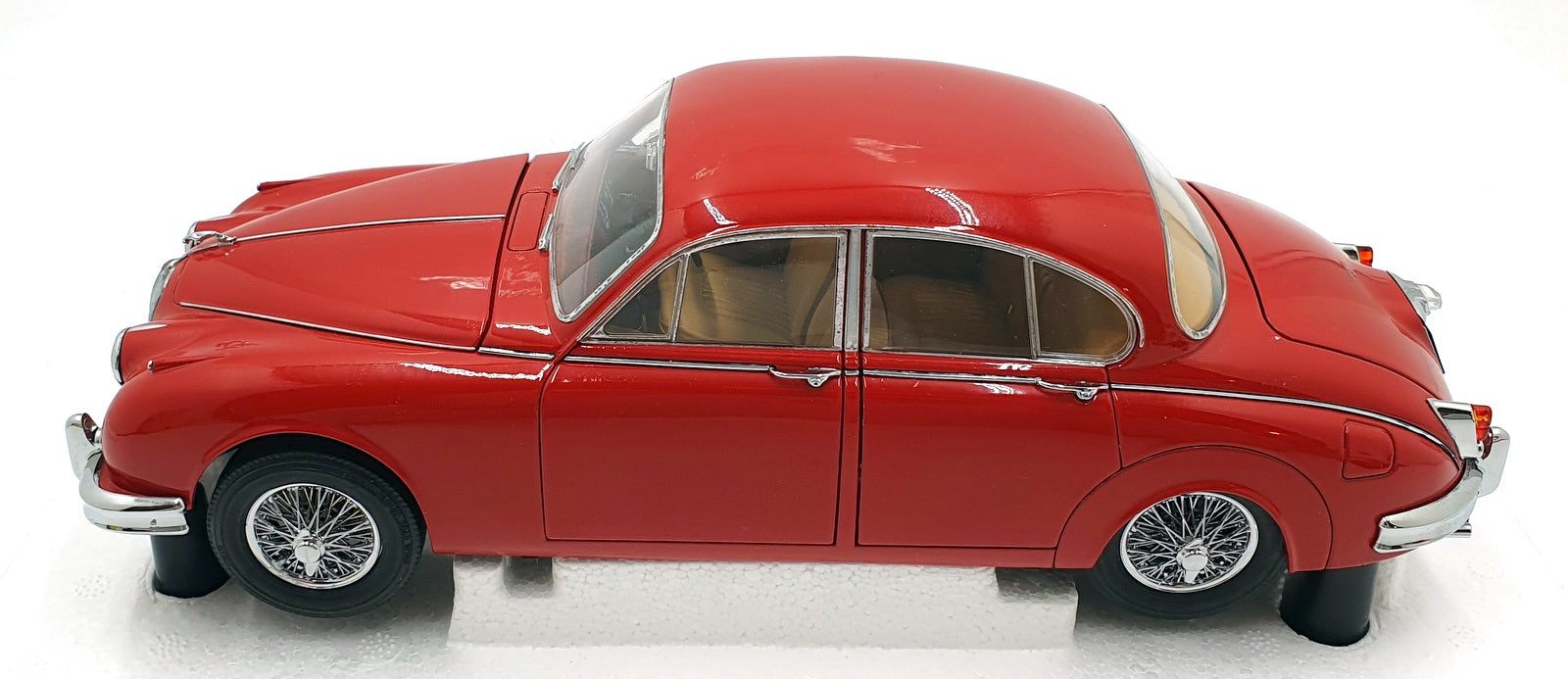 Model Icons 1/18 Scale 2010001 - Jaguar Mk2 RHD - Carman Red