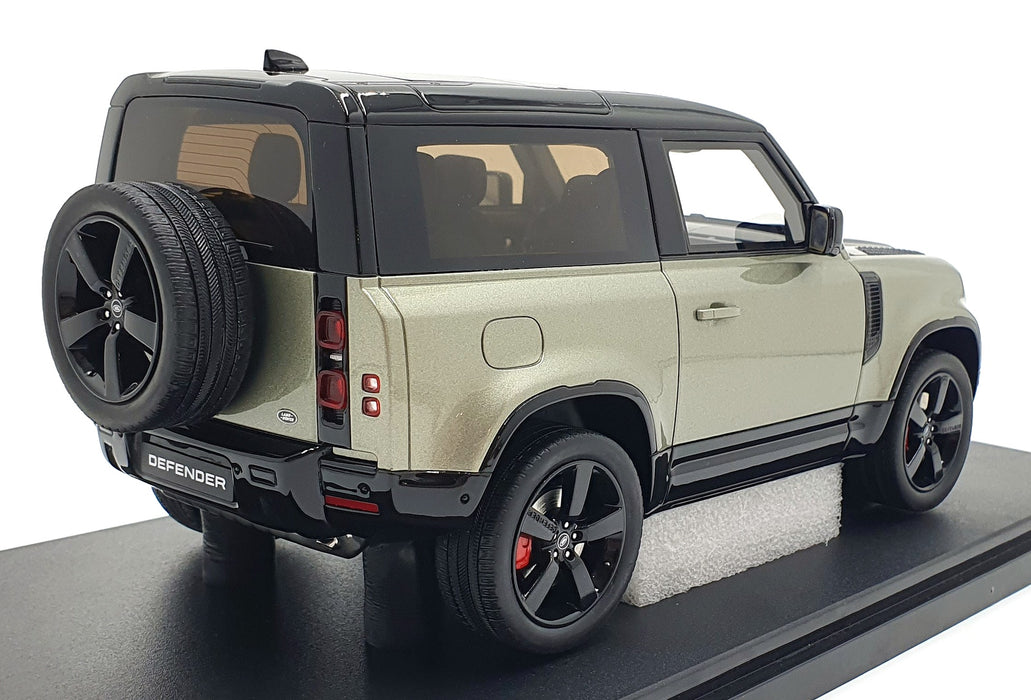 GT Spirit 1/18 Scale Resin GT517 Land Rover Defender 90 P400 X-Dynamic HSE Green