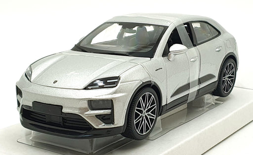 Maisto 1/24 Scale Diecast 18-21114 - Porsche Macan Turbo Electric - Silver