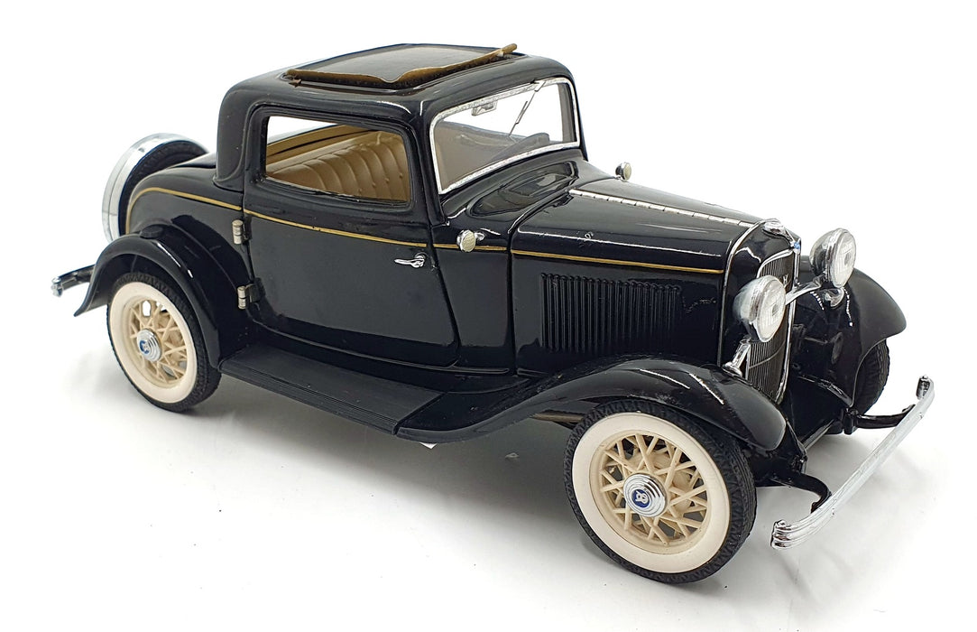 Franklin Mint 1/24 Scale 11226D - 1932 Ford Deuce Coupe - Black