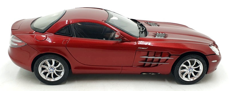 CMC 1/18 Scale Diecast M-045A Mercedes-Benz SLR McLaren 2003 - Red