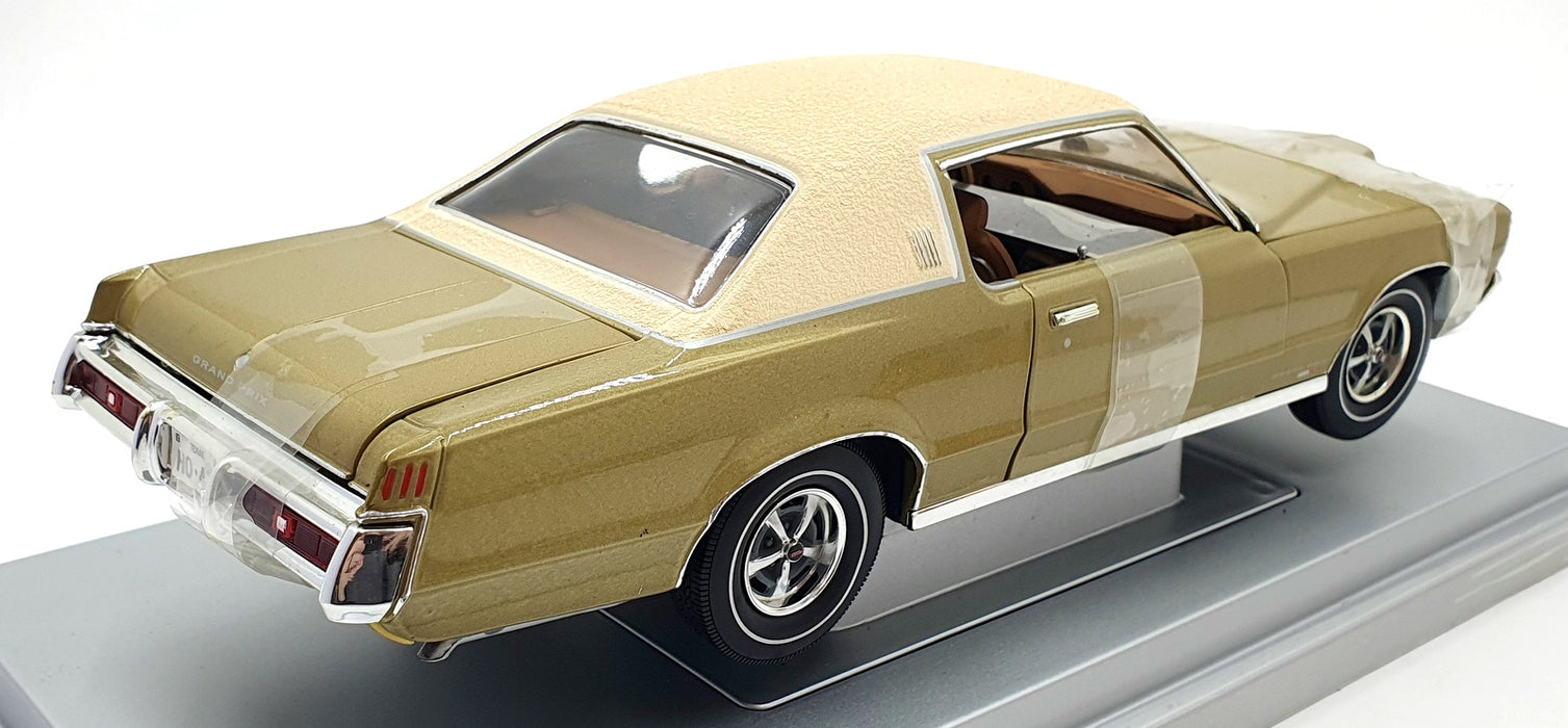 Ertl 1/18 Scale Diecast 33684 - 1969 Pontiac Grand Prix SJ 428 - Gold White