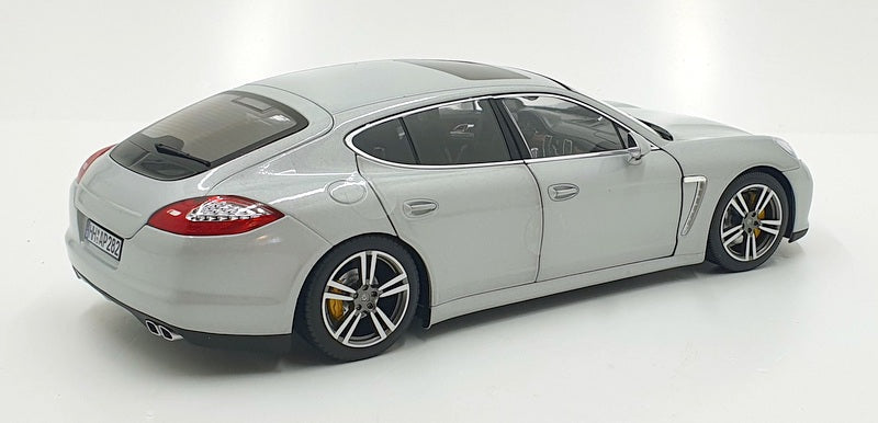 Produktbild von Modellauto Porsche Panamera Turbo 2009 Silber 1:18 Norev Bei , 82,50
