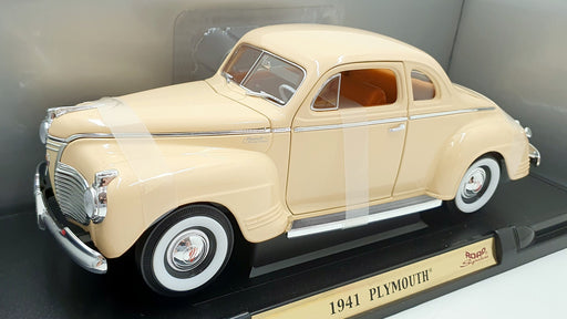 Road Signature 1/18 Scale Diecast 92398 - 1941 Plymouth - Cream