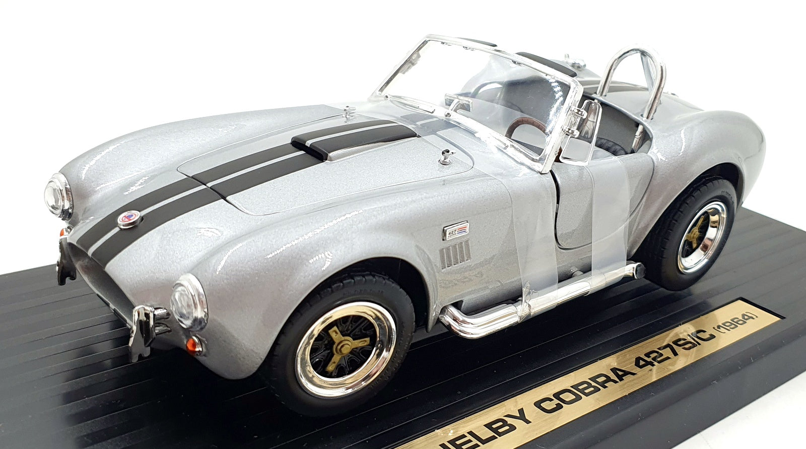 Road Legends 1/18 Scale 92058 - 1964 Shelby Cobra 427 s/c - Metallic Silver