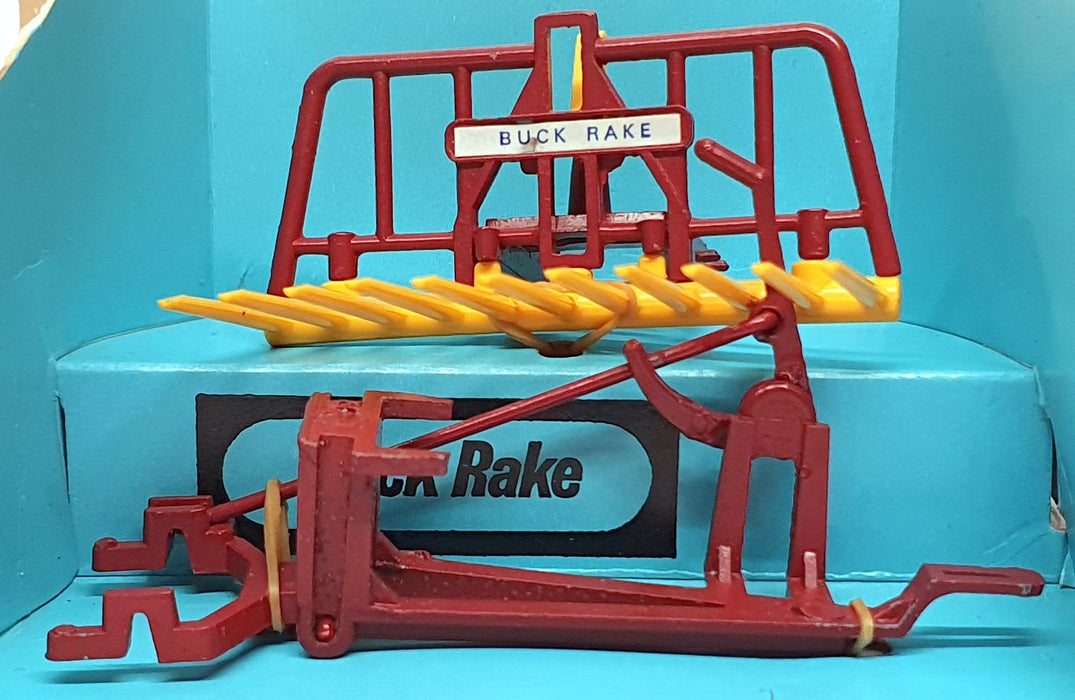 Britains Farm 1/32 Scale 9543 - Farm Implement Buck Rake - Brown/Yellow