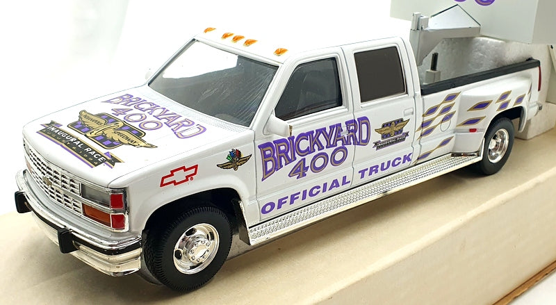 Brookfield 1/25 Scale 27423A Brickyard 400 Chevrolet Crew Cab And Trailer