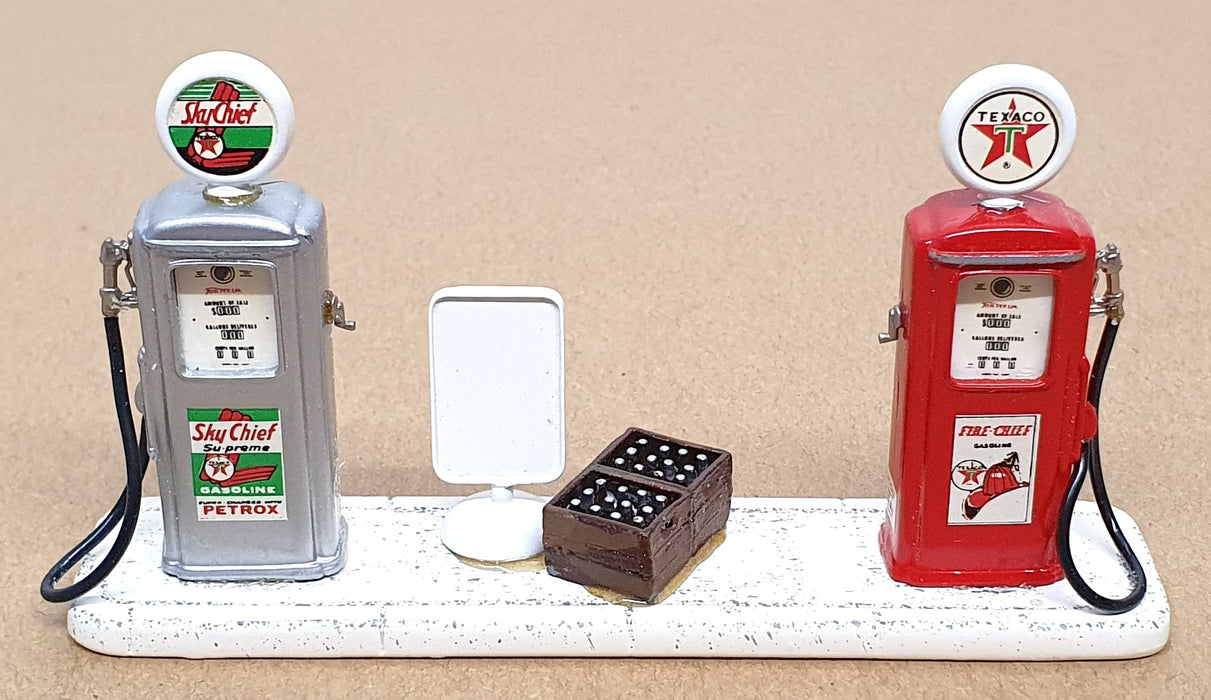 Avoncast 1/43 Scale No. 1 - Tokheim Texaco & Sky Chief Petrol Fuel Gas Pumps