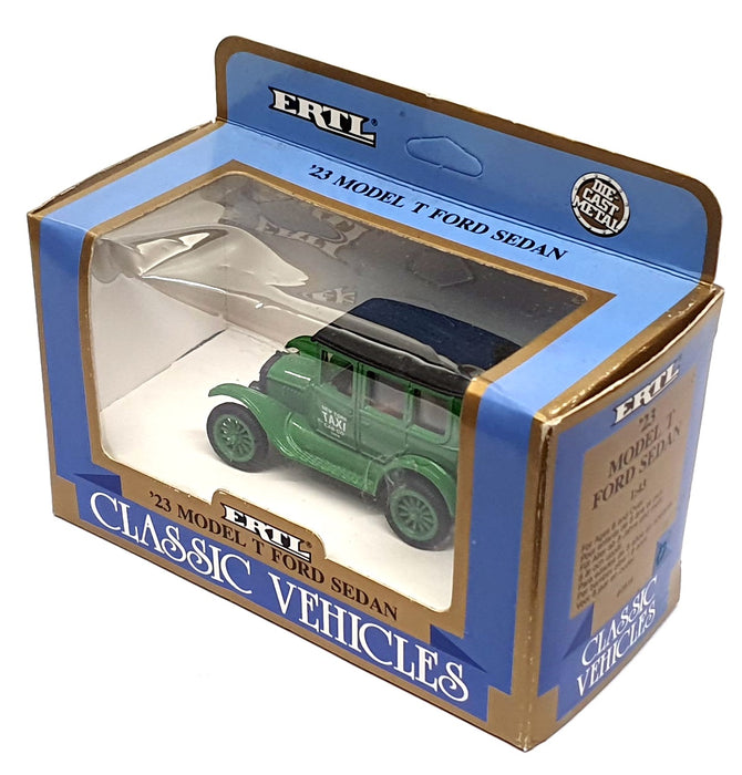 Ertl 1/43 Scale 2519 - 1923 Model T Ford Sedan New York Taxi - Green