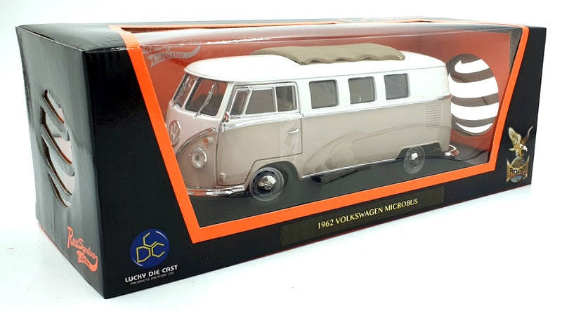 Road Signature 1/18 Scale 92327 1962 Volkswagen Microbus Sliding Sunroof - Cream