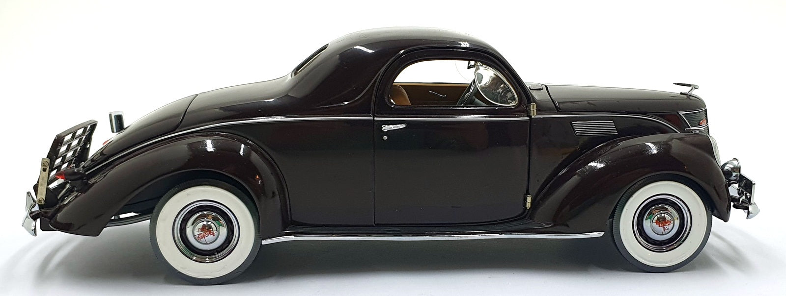 Precision 100 1/18 Scale Diecast 32890 - 1937 Lincoln Zephyr - Burgundy
