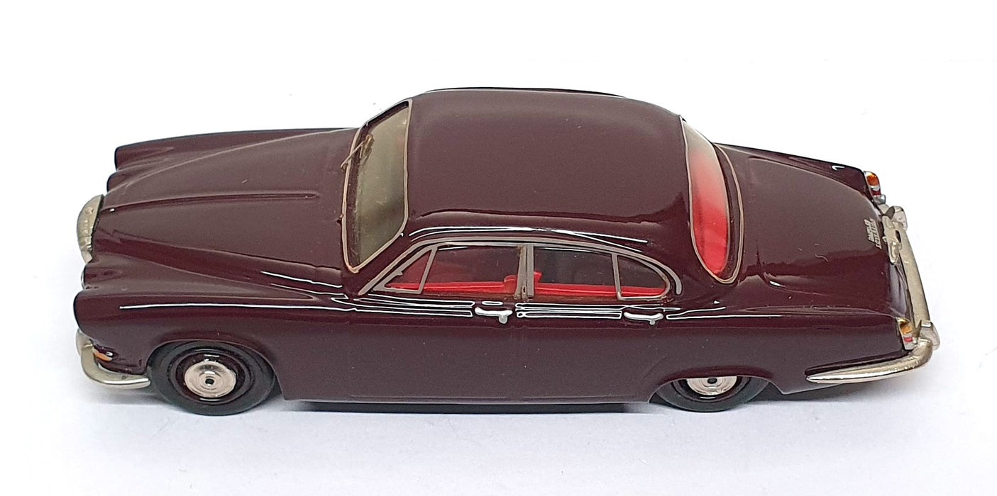 Conquest Models 1/43 Scale No. 102 - 1967 Daimler Sovereign - Claret