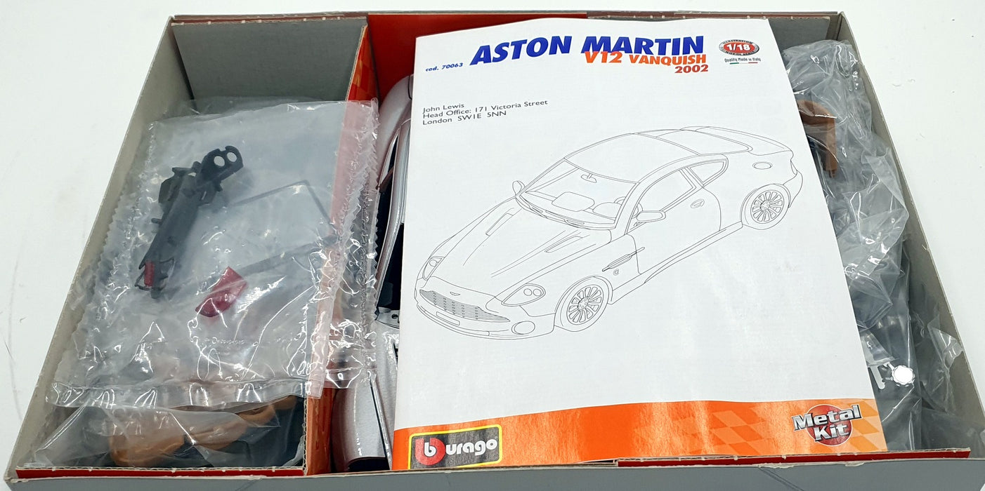 Burago 1/24 Scale Metal Kit 70063 2002 Aston Martin V12 Vanquish Silver