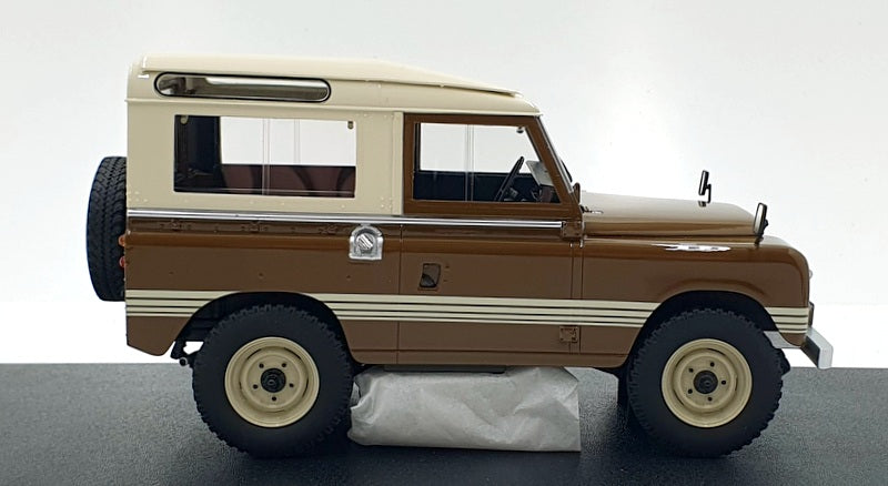Cult Models 1/18 Scale CML114-5 - 1978 Land-Rover 88 Series III - Brown