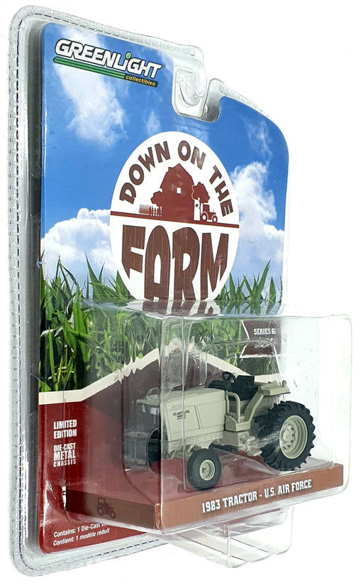 Greenlight 1/64 Scale 48060 - 1983 Tractor - U.S. Air Force
