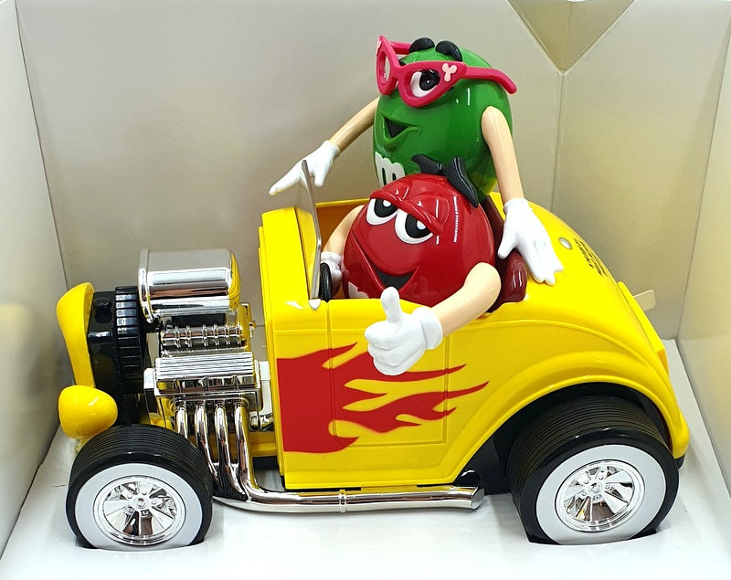 M&Ms 10558 - Rebels without a Clue Candy Dispenser Car - Yellow