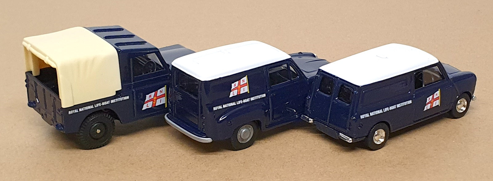Lledo Diecast 61125A - Set Of 3 RNLI Austin Land Rover Mini
