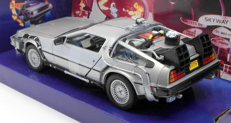 Welly 1/24 Scale 22441W - Delorean Time Machine - Back To The Future II