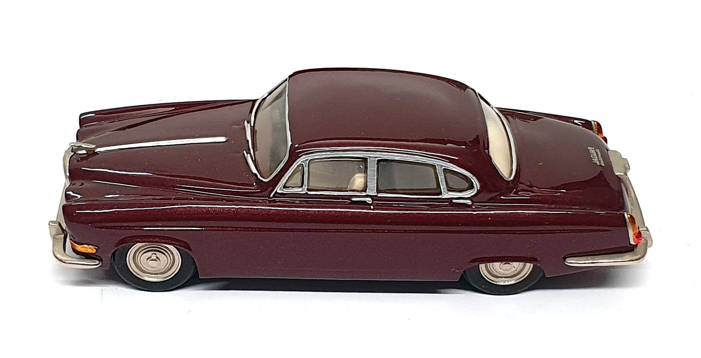 Gems & Cobwebs 1/43 Scale GC11 - 1961-66 Jaguar MkX - Maroon ENHANCED