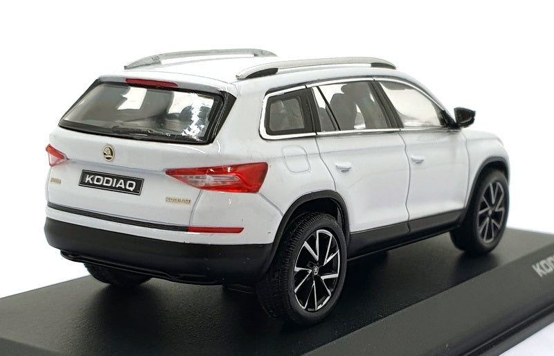 Norev 1/43 Scale 01425G - Skoda Fabia - Moon White