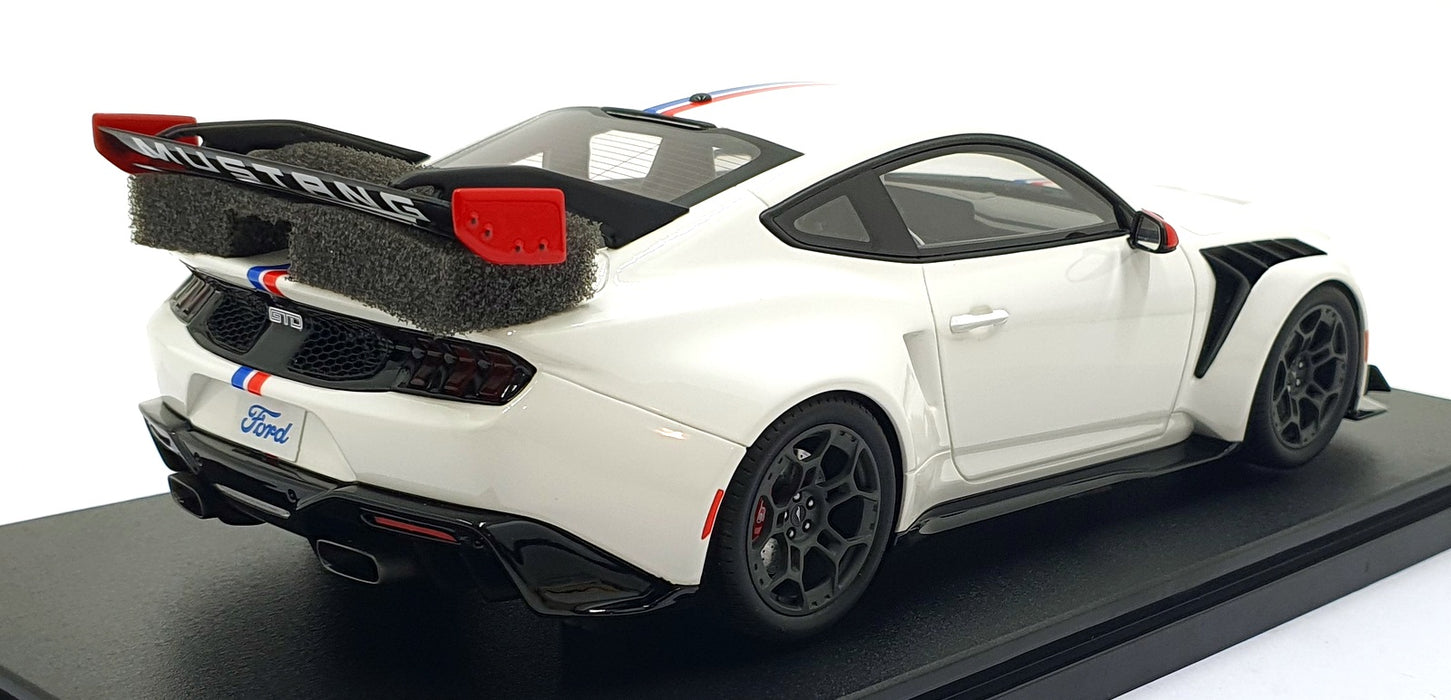 GT Spirit 1/18 Scale Resin GT956 - Ford Mustang GTD - White