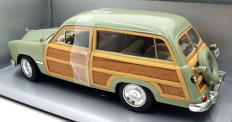 Motorcity Classics 1/18 Scale Diecast 30001 1949 Ford Woody Wagon Light Green