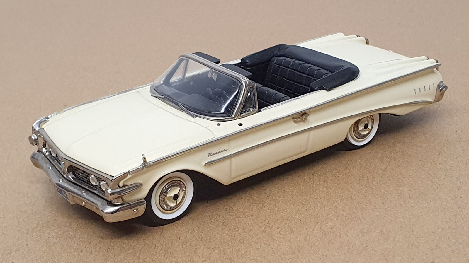 Conquest Models 1/43 Scale CON61 - 1960 Ford Edsel Ranger Convertible - Cream