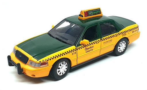 Motor Max 1/24 Scale 2624G - 2007 Ford Crown Victoria Checker Cab - Green/Yellow