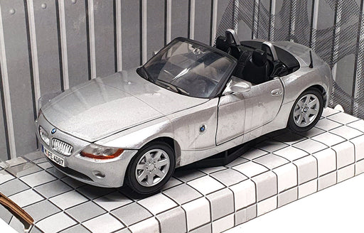 Motor Max 1/24 Scale Diecast Model 73200 - BMW Z4 - Silver