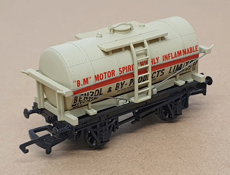 Dapol OO Gauge (1/76) B136 - 12 Ton Tank Wagon Benzole By Products