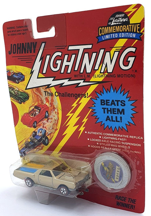 Johnny Lightning 1/64 Scale 100-190 - The Challengers Chevrolet El Camino - Gold