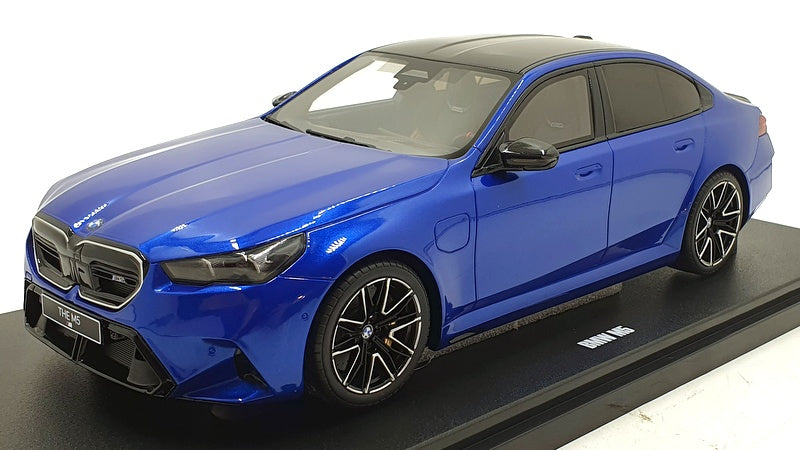 GT Spirit 1/18 Scale Resin GT507 - BMW M5 - Blue