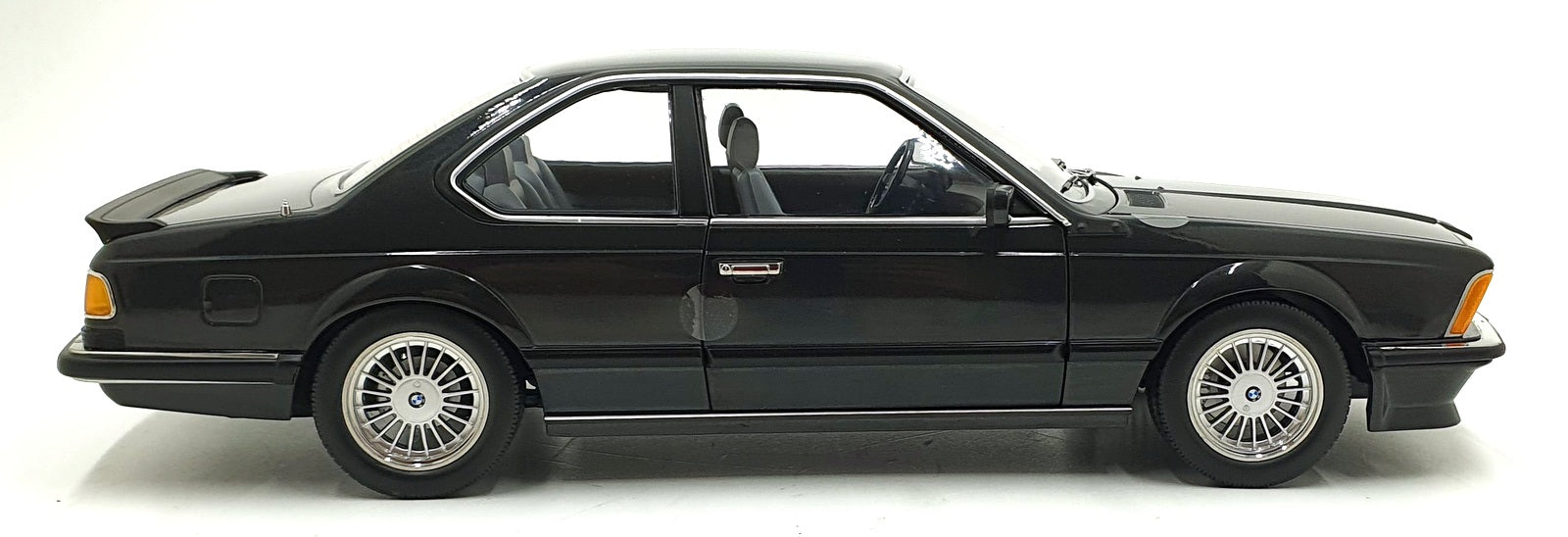 KK Scale 1/12 Scale KKDC120163A - 1987 BMW M635 CSI - Black