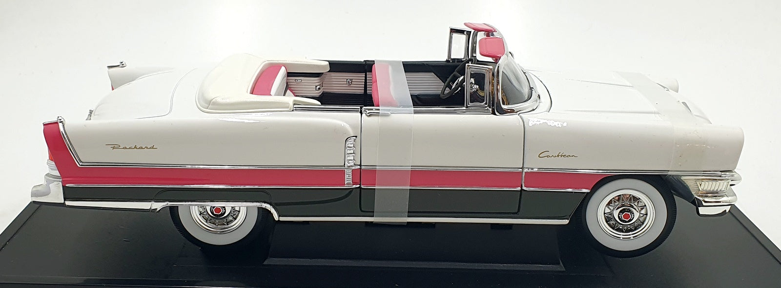 Road Signature 1/18 Scale Diecast 92618 - 1955 Packard Caribbean White Pink