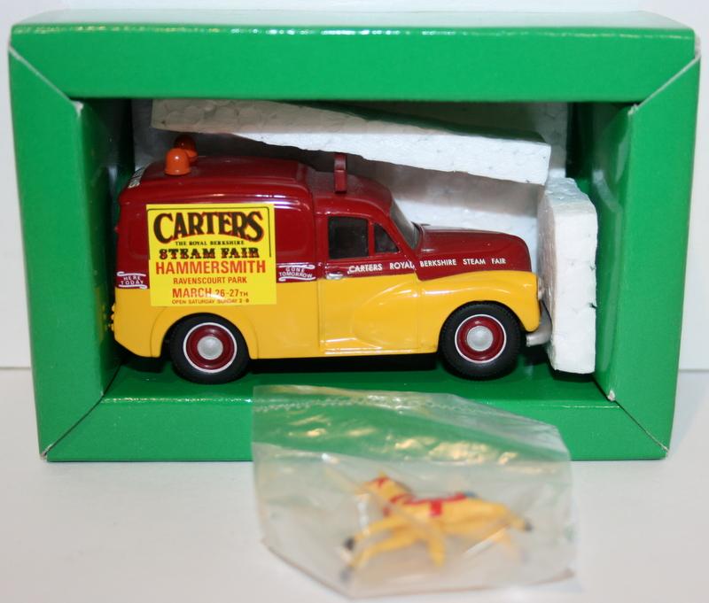 Corgi 1/43 scale 06601 Morris 1000 Advance publicity van set Carters fairs
