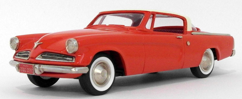 Brooklin 1/43 Scale BRK32B 001  - 1953 Studebaker Champion Starliner Coral/Ivory