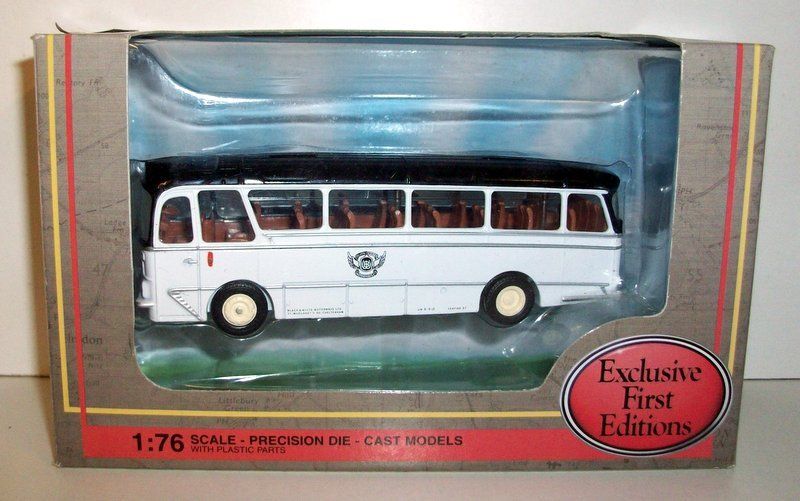 EFE 1/76 Scale - 12309 Harrington Grenadier Black & White