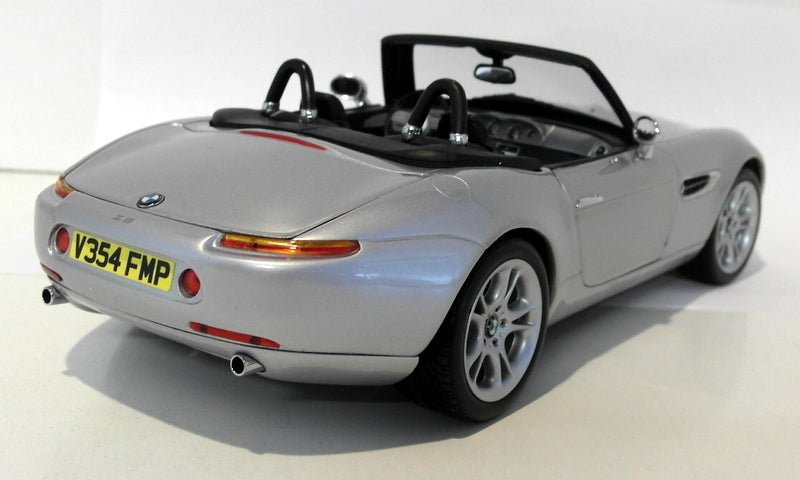 Kyosho 1/18 Scale diecast - 80430007667 MINT BMW Z8 James Bond 007 