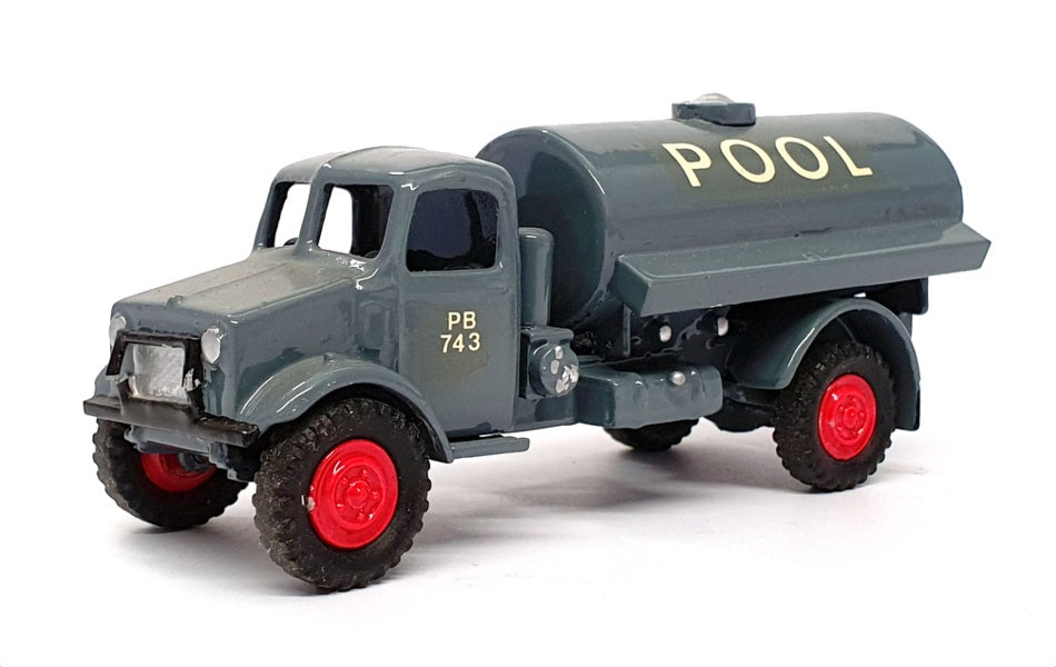 B&B Models 1/60 Scale No.19B/15 - Bedford OY 350 Gallon Petrol Tanker - Pool