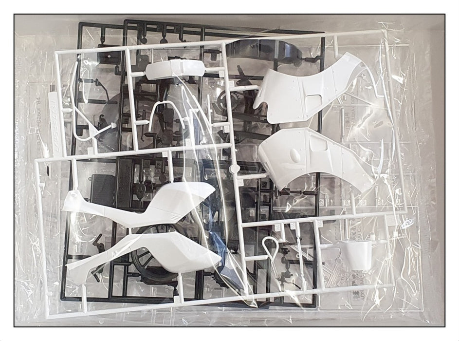 Aoshima 1/12 Scale Unbuilt Kit 063224 - 1984 Suzuki GJ21A RG250 Motorbike