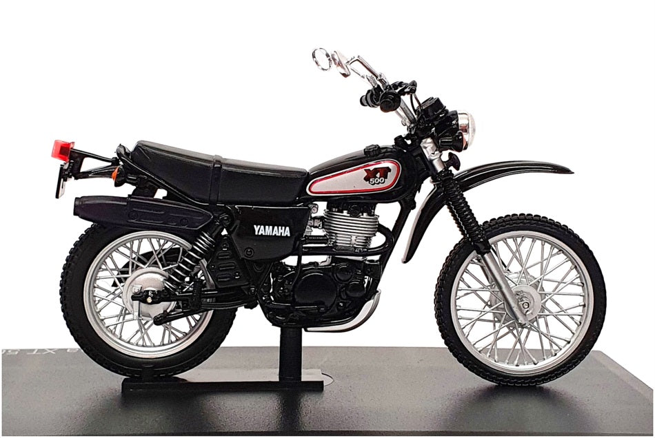 Norev 1/18 Scale 182045 - Yamaha XT500 Motorbike - Black