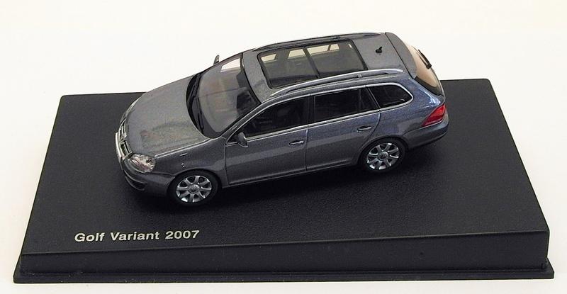 Autoart 1/43 Scale Model Car 25218A - 2007 VW Golf Variant - Platinum Gray