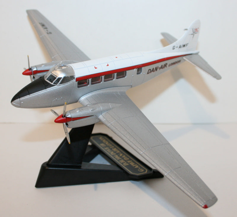 Oxford Diecast 1/72 Scale 72DV001 - DH 104 DOVE 1B G-AIWF Dan Air London