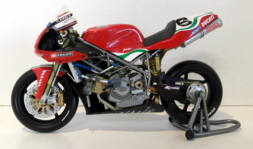 Minichamps 1/12 Scale diecast - 122 021206 Ducati 998 R BSB Michael Rutter