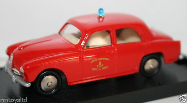 SCOTTOY 1/43 DIECAST MODEL - ALFA ROMEO 1900 - CORPO NAZIONALE VIGIL DEL FUOCO