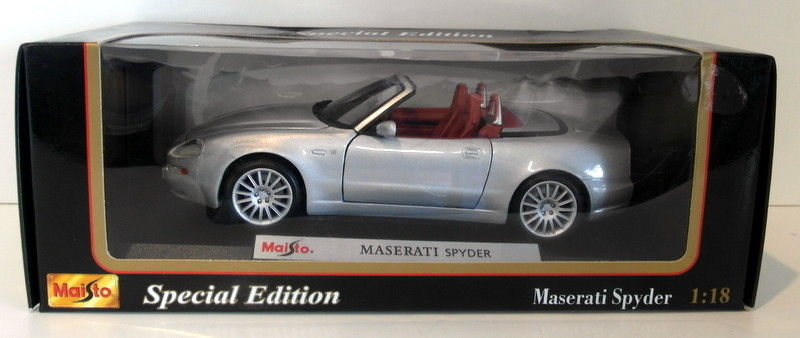 Maisto 1/18 Scale Diecast - 31667 Maserati Spyder Silver
