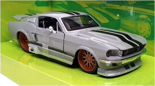 Maisto 1/24 Scale Diecast 31094G - 1967 Ford Mustang GT - Grey